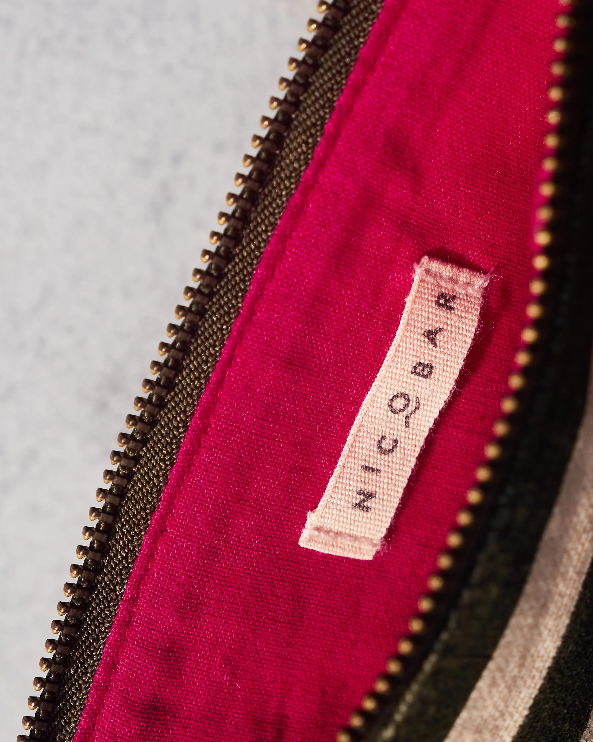 Alphabet V Pouch - Olive Night - Image 2
