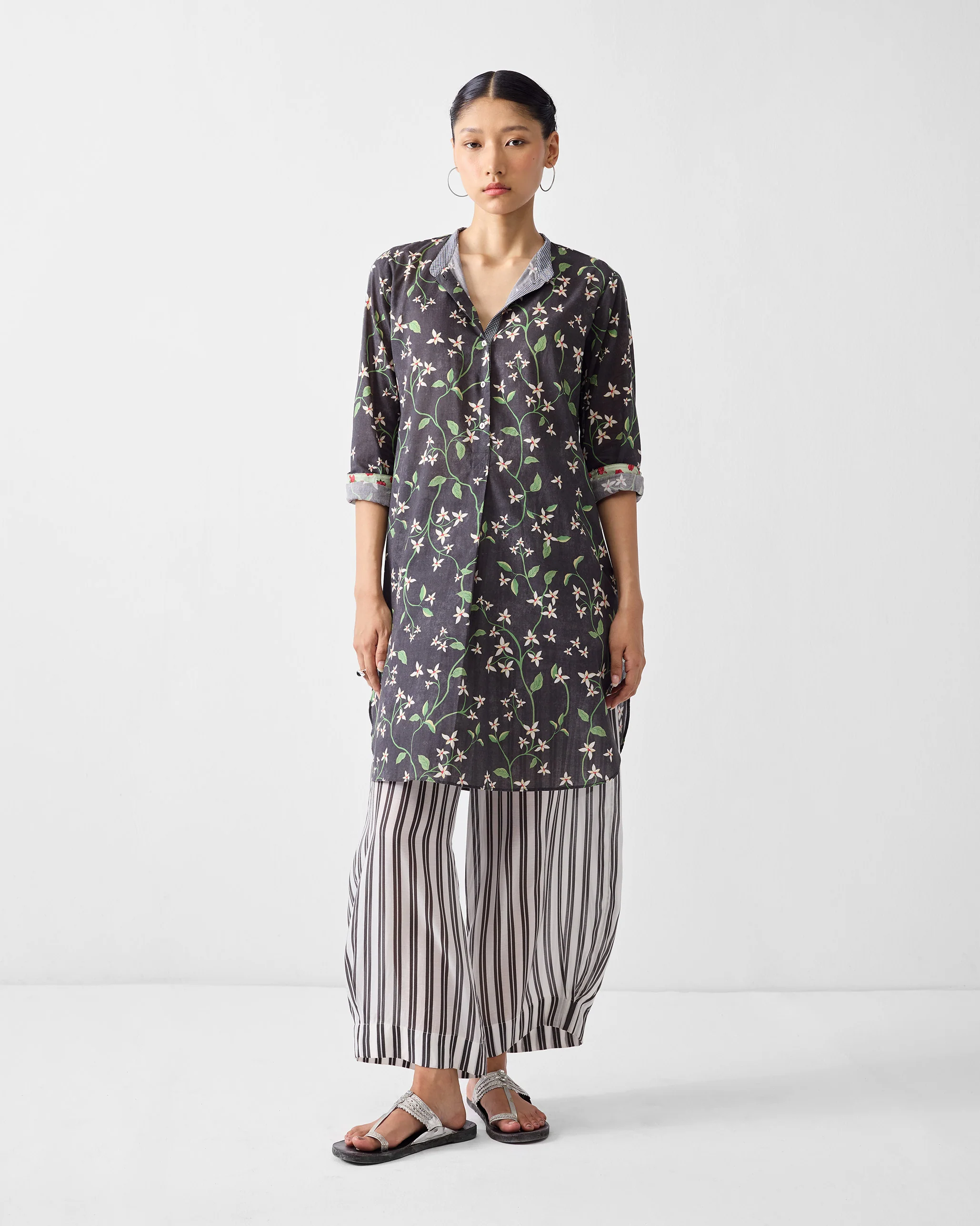 Basic Mid Length Kurta - Charcoal Print - Image 2