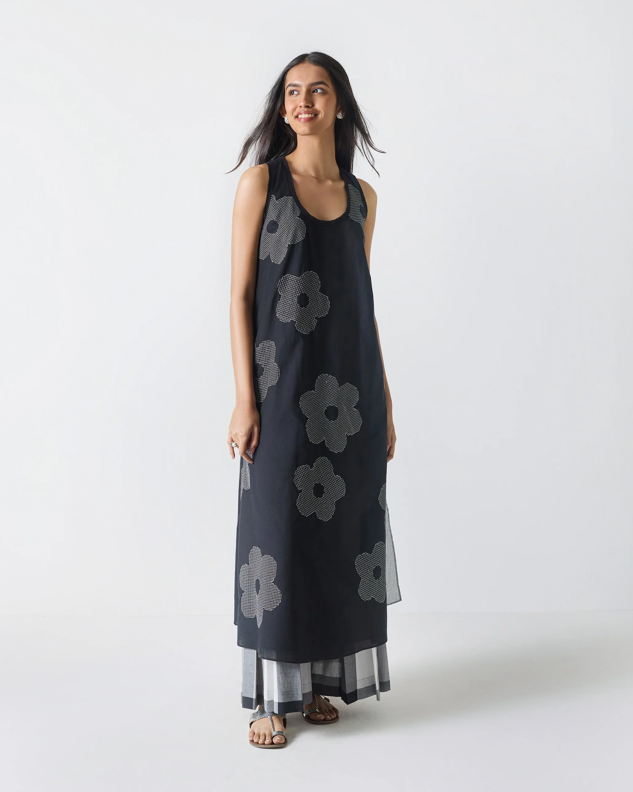 Double Layer Kurta - Black & White Embroidery - Image 5