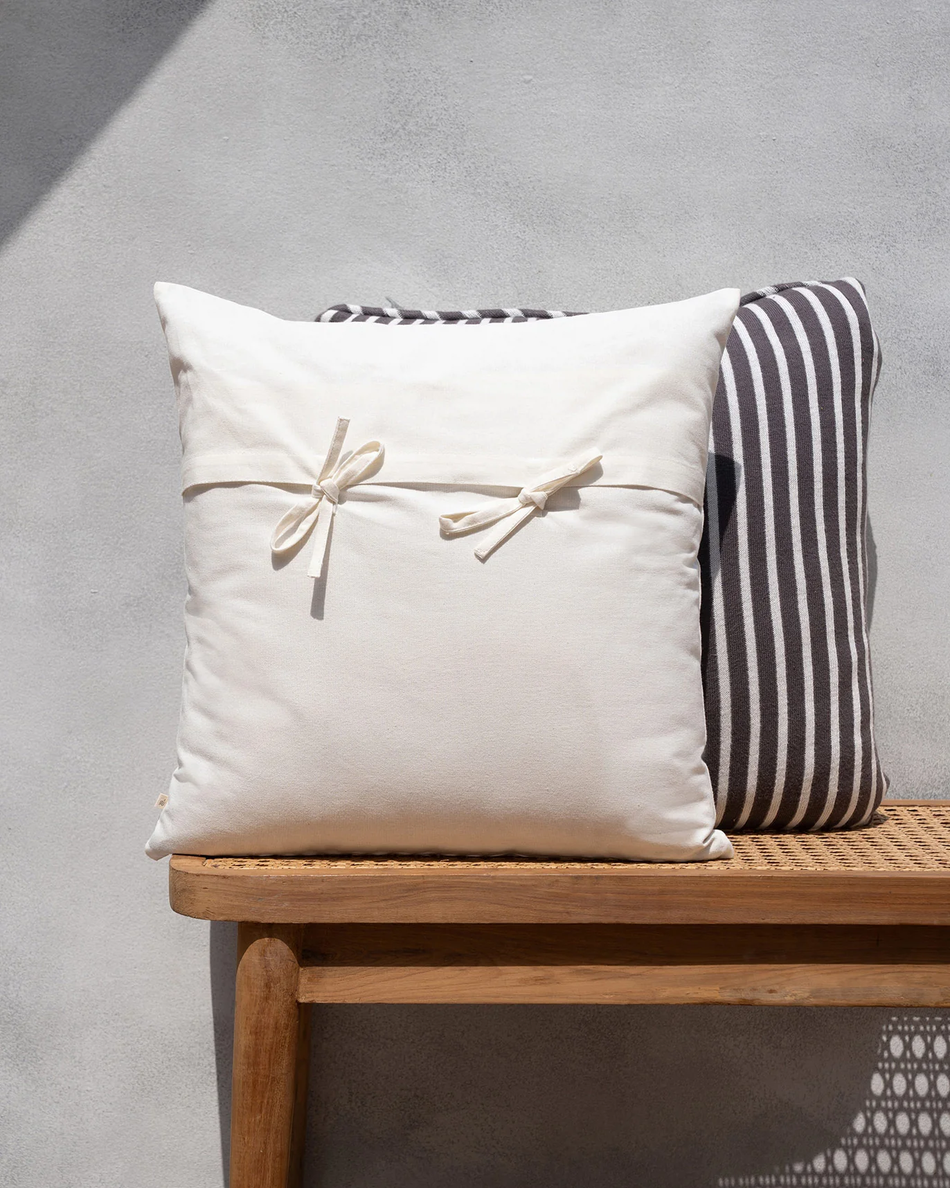 Ele Palm Cushion Cover - Image 3