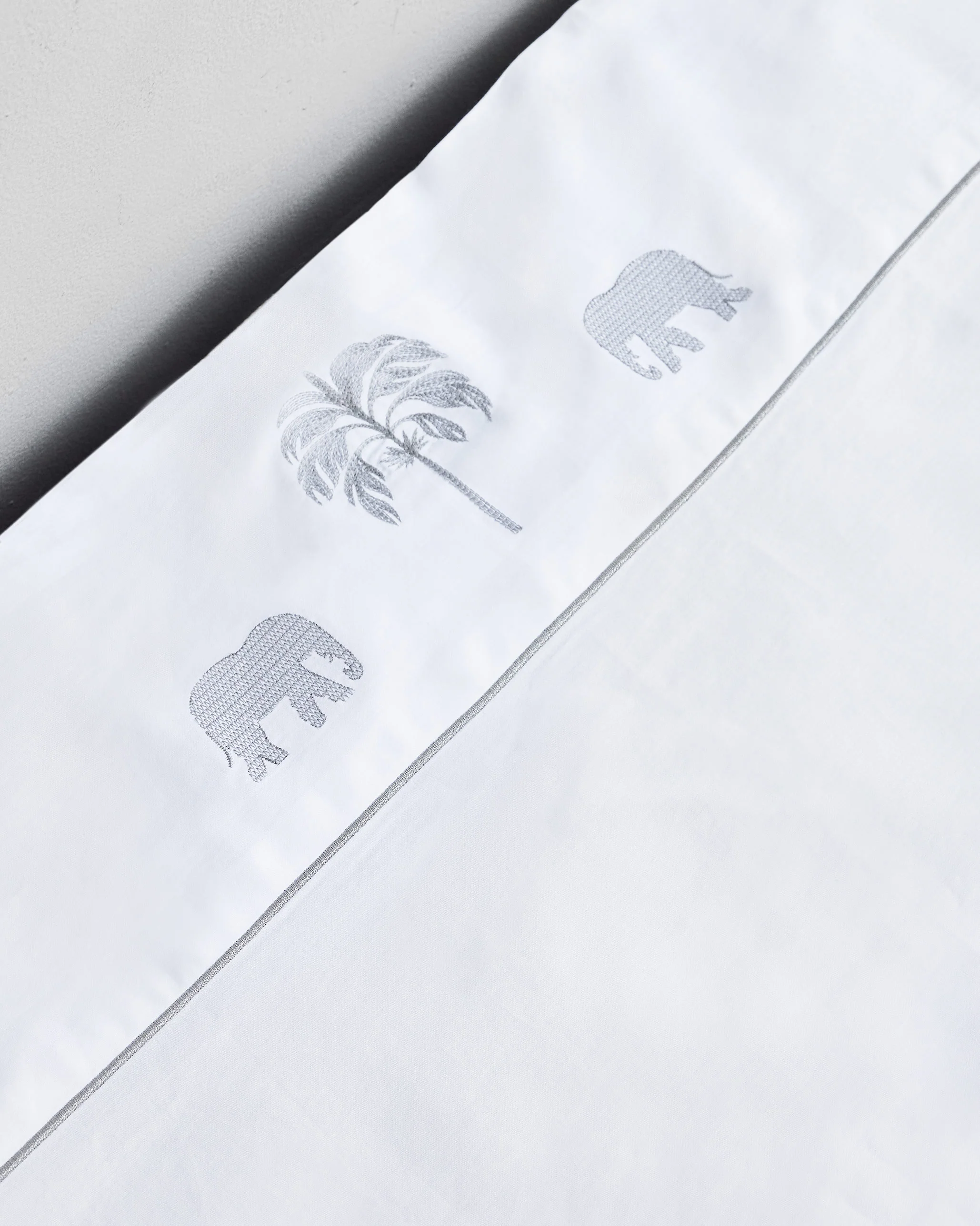 Ele Palm Bedsheet King with Pillow Case Set - Image 5