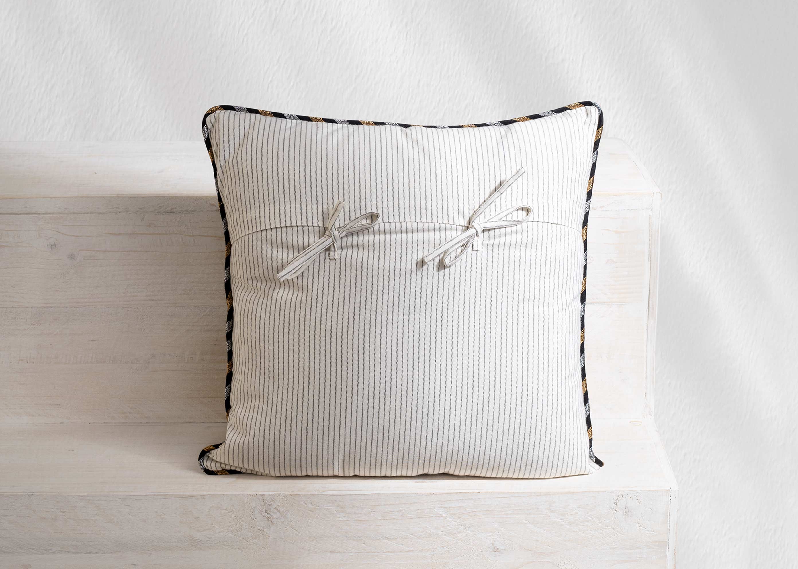 Madagascar Cushion Cover - Image 3