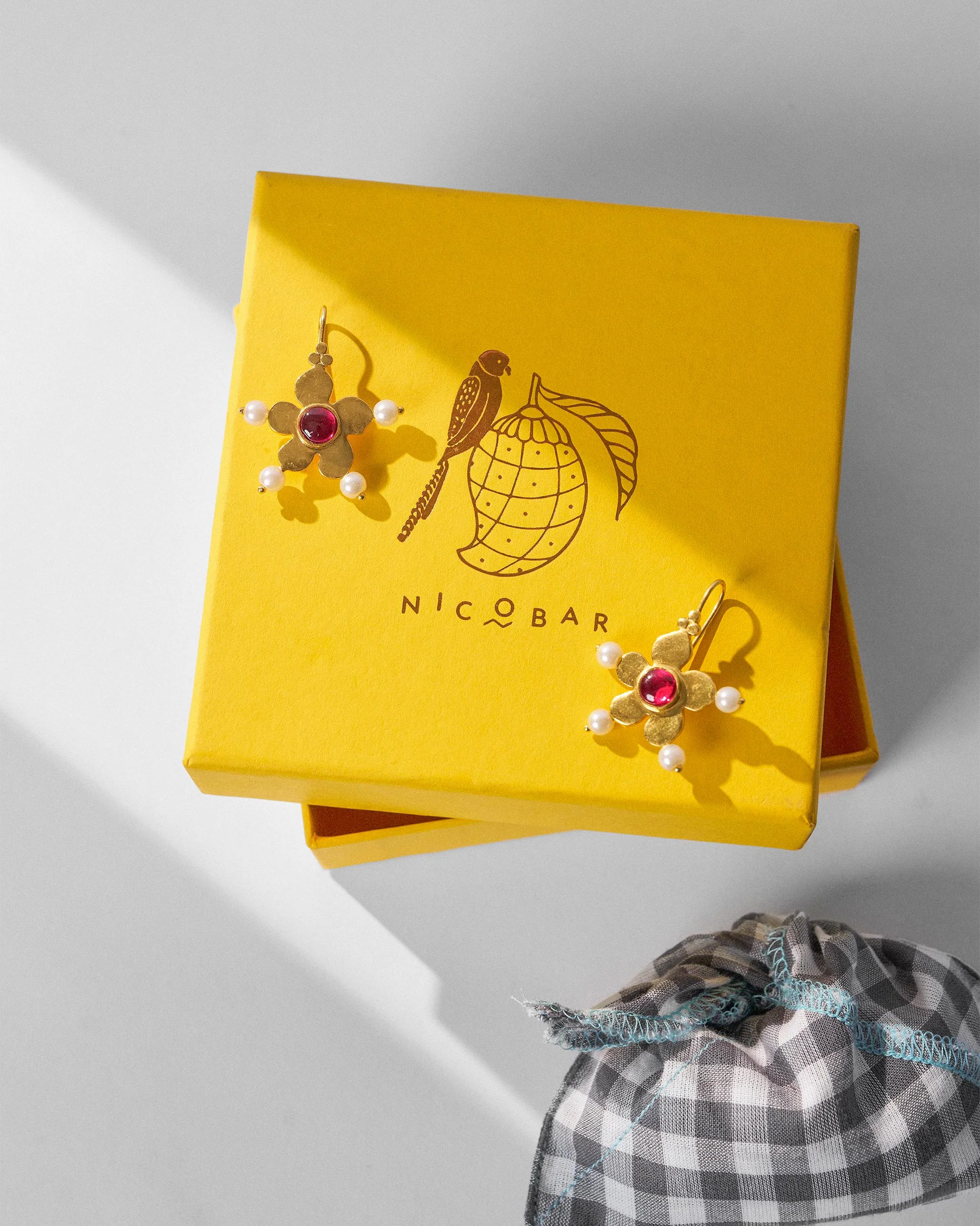 Mini Cutie Earrings - Gold - Image 4