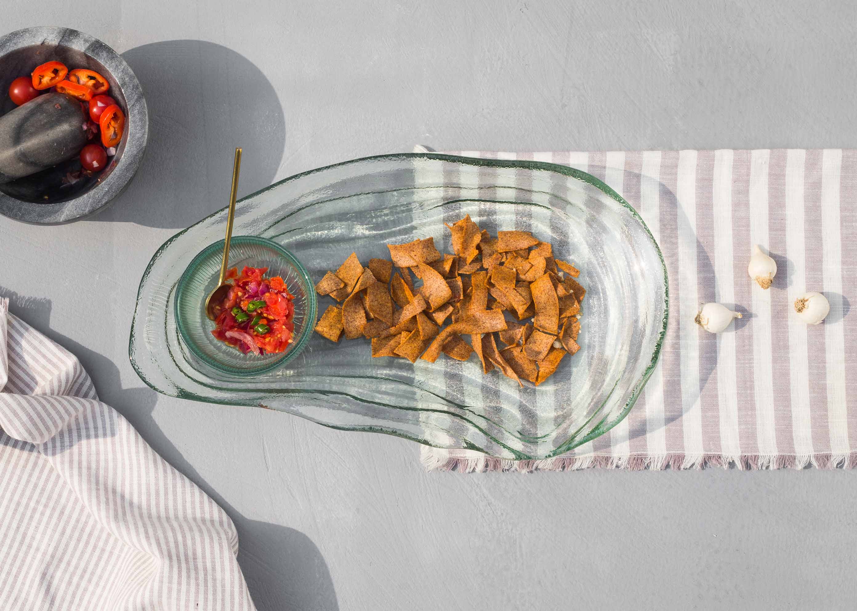 Mirage Chip & Dip Platter with Spoon - Image 3