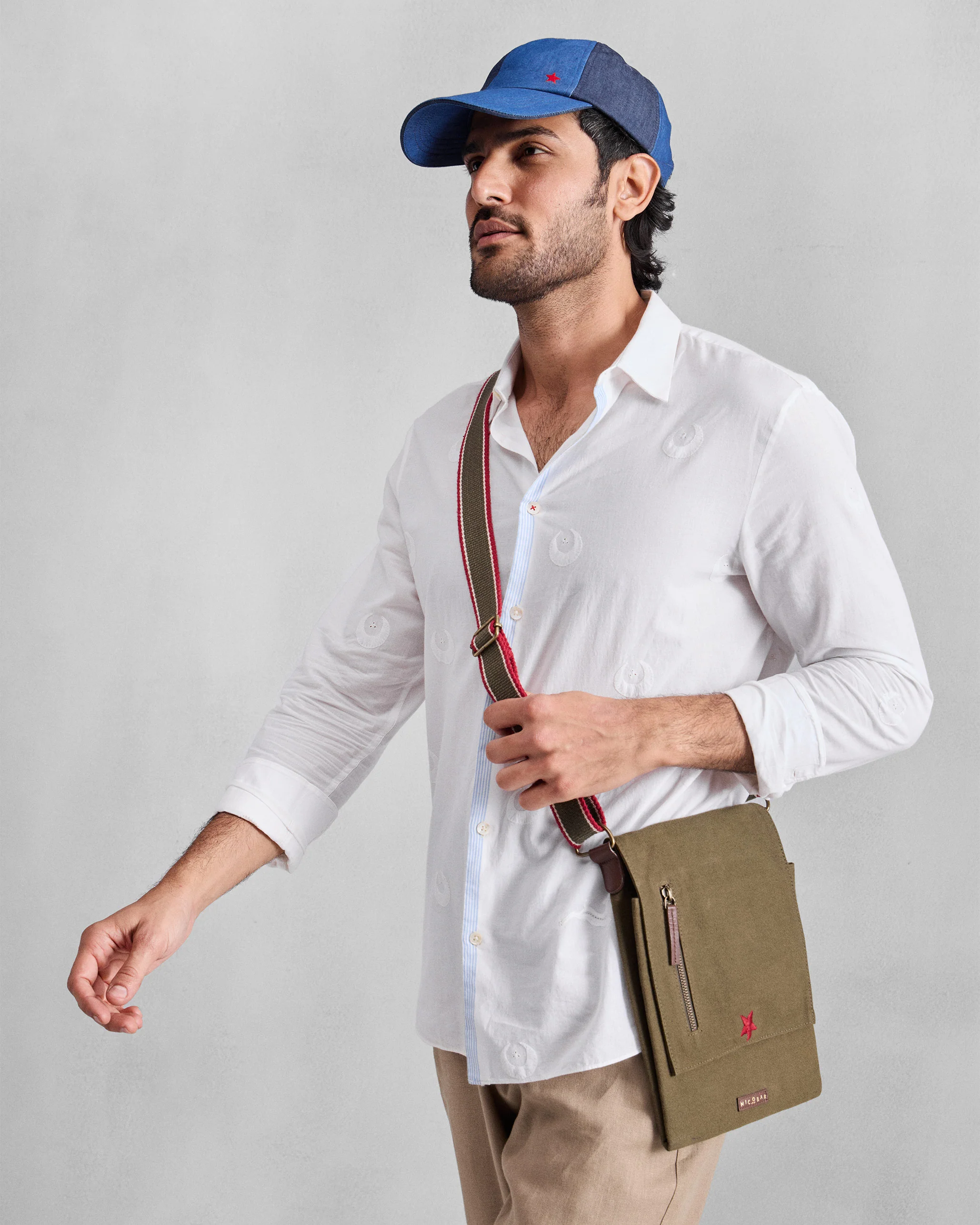 Safari Men's Messenger - Olive