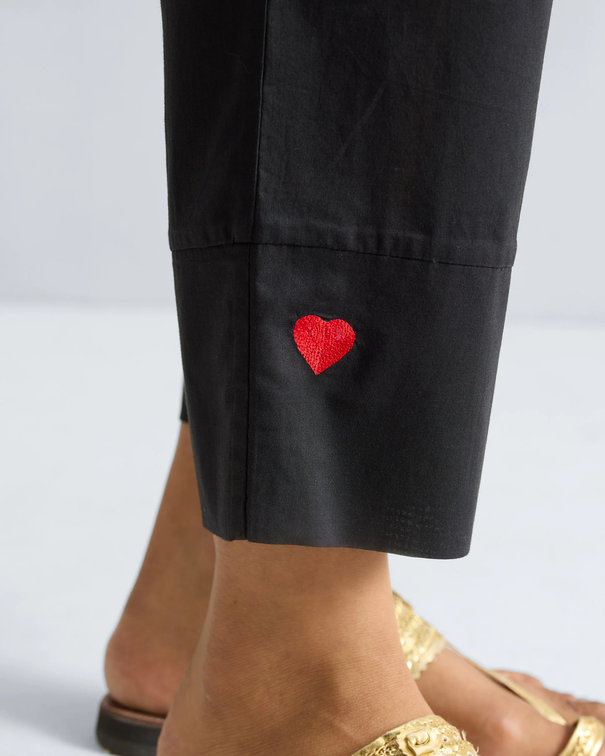 The Basic Mid Length Kurta Set - Black - Image 7
